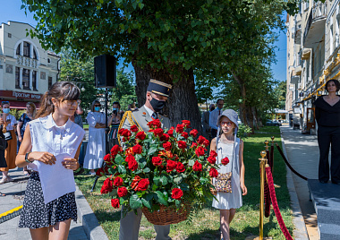 Открытие мемориальной доски в честь писателя Ромена Гари