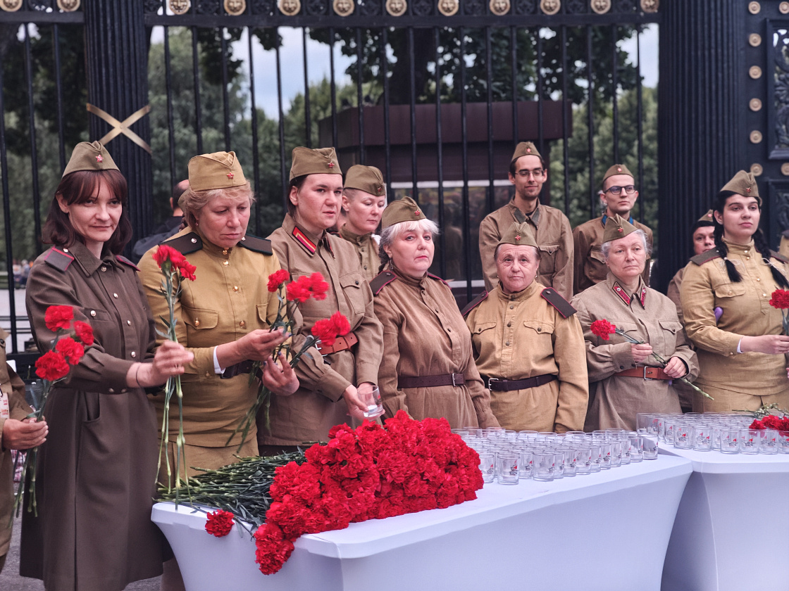 Как в Москве отметили День памяти и скорби: итоги акций «Линия памяти» и «Вахта памяти. Вечный огонь»